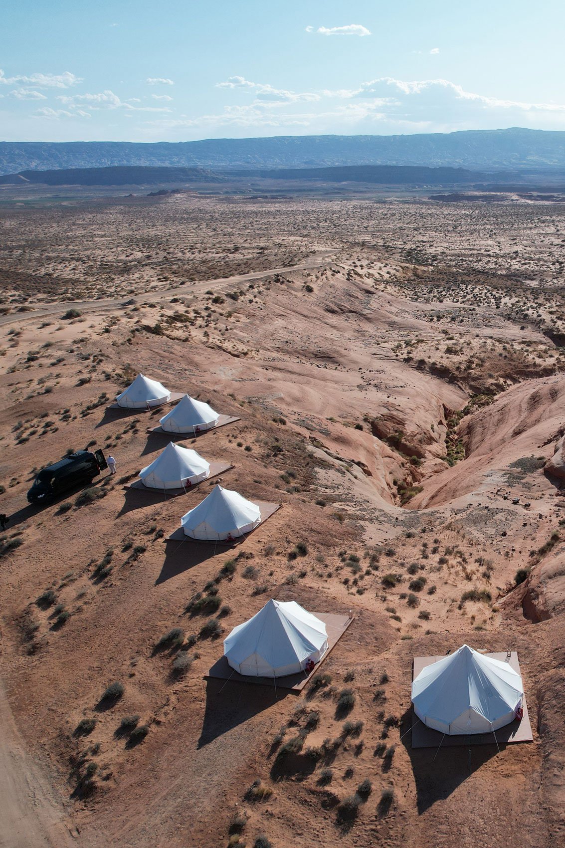 Dune hideaway shaped by the desert